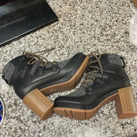 Sorel Women's Blake Waterproof Lace-Up Booties women’s 8 chunky platform shoes - Picture 11 of 16